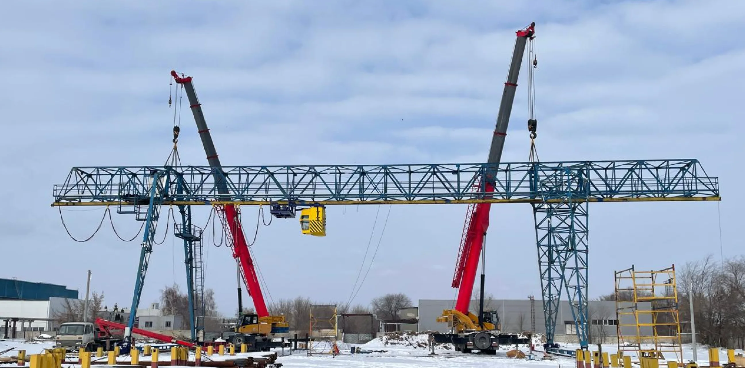 Фото 2 – Козловые краны